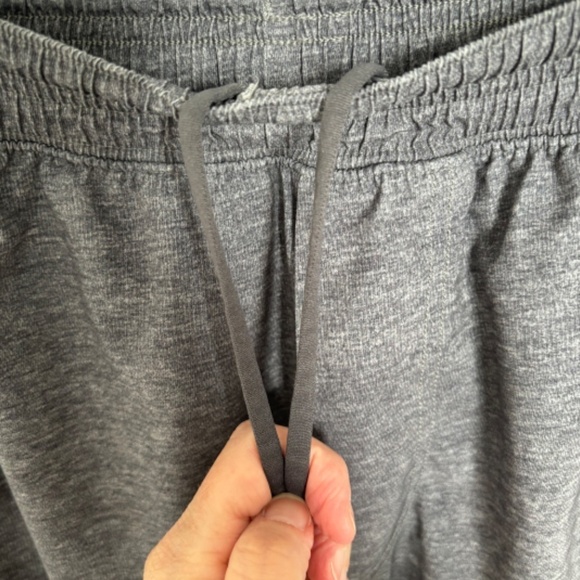 Lululemon Pace Breaker Short 9” Size Large Gray - Picture 10 of 14